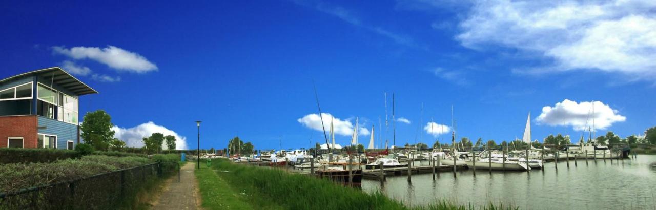 6 Pers. Waterfront Home Seeblick, Equipped Stilt House On The Water Anjum Eksteriør bilde